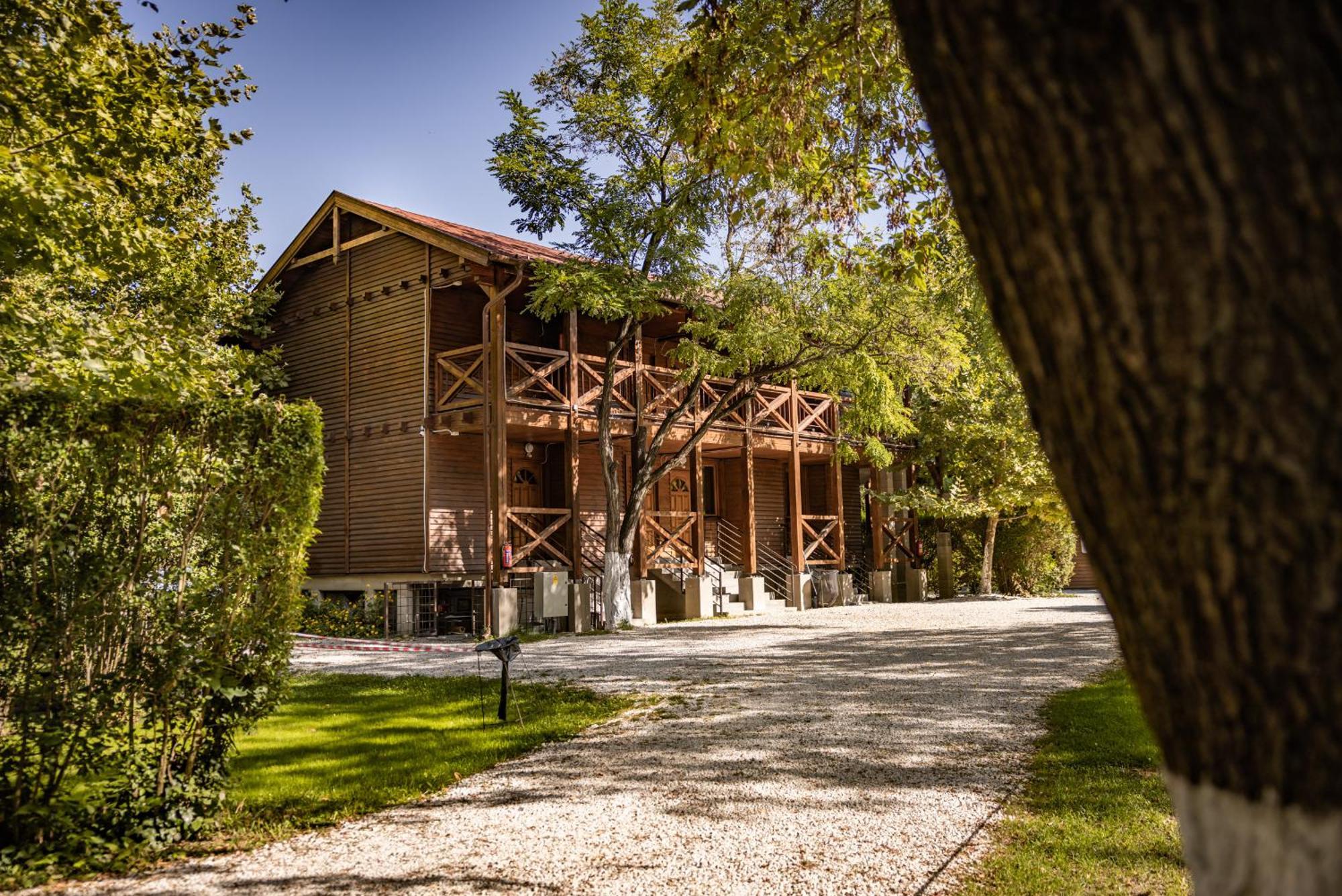 Arena Kemping & Vendeghaz Hotel Budapest Bagian luar foto